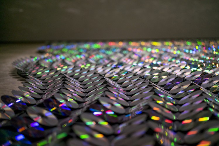 Bruce Munro, Ferryman’s Crossing, 2015. Courtesy of the artist and the Scottsdale Museum of Contemporary Art, Scottsdale, Arizona. © Bruce Munro. Photo: Sean Deckert